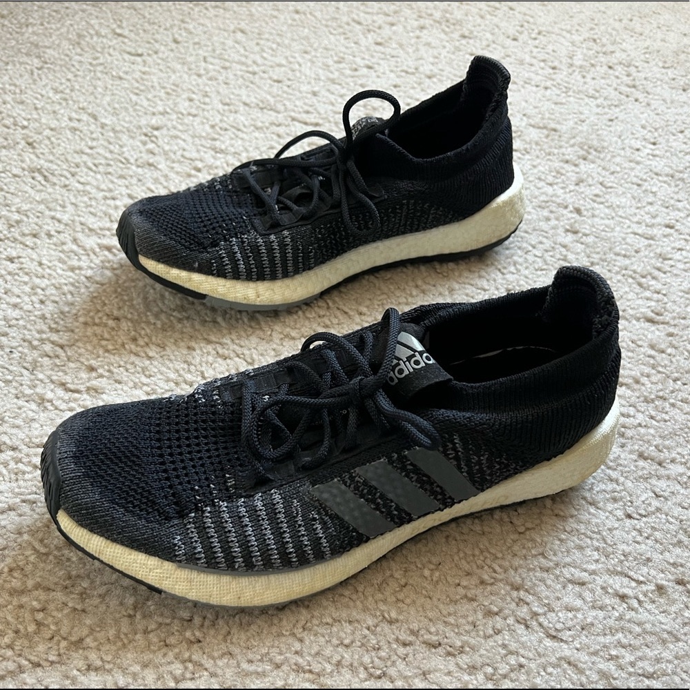 Adidas PureBoost HD-black and white size 9